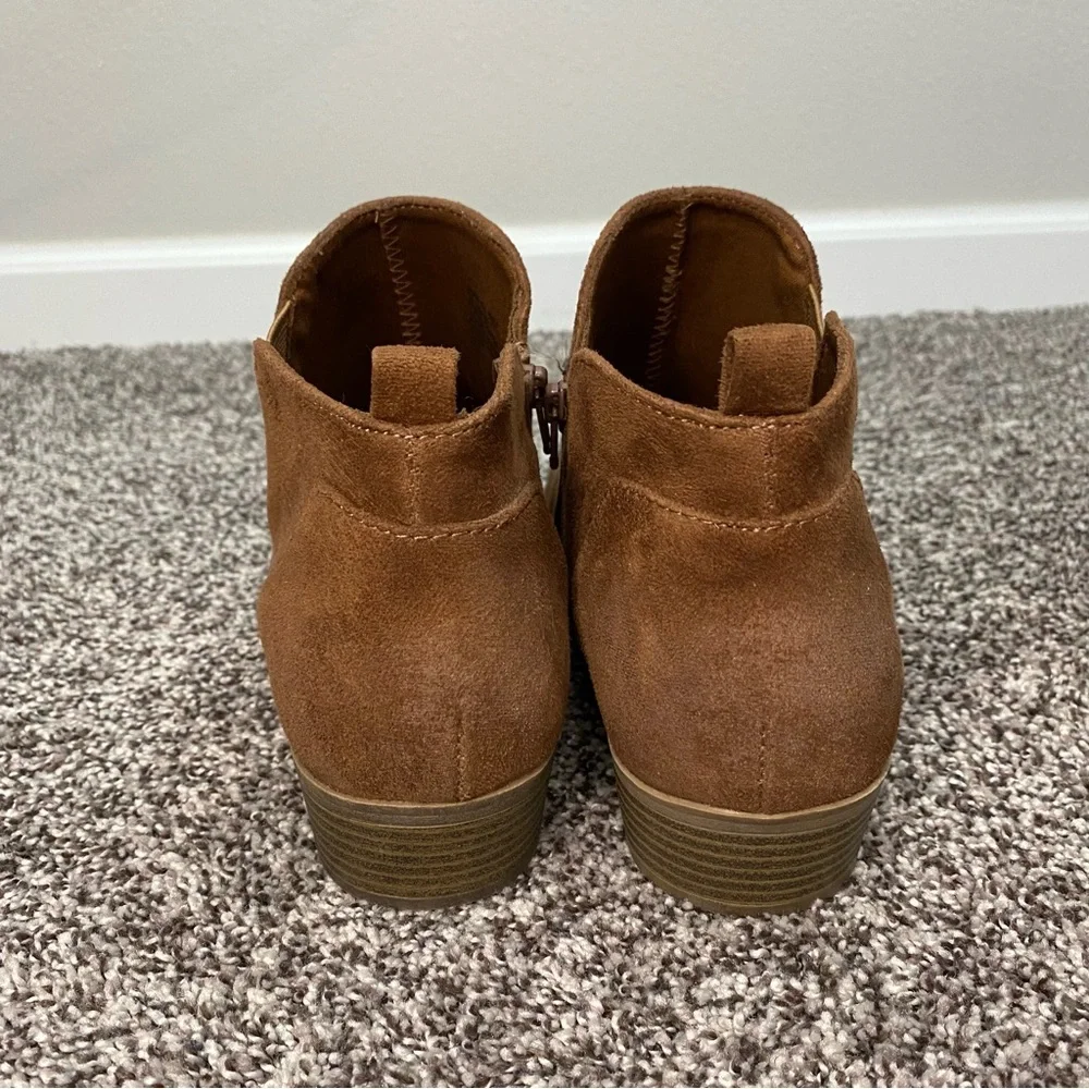 Arizona Jeans Co‎ Brown Booties Neutral Woman's Size 10